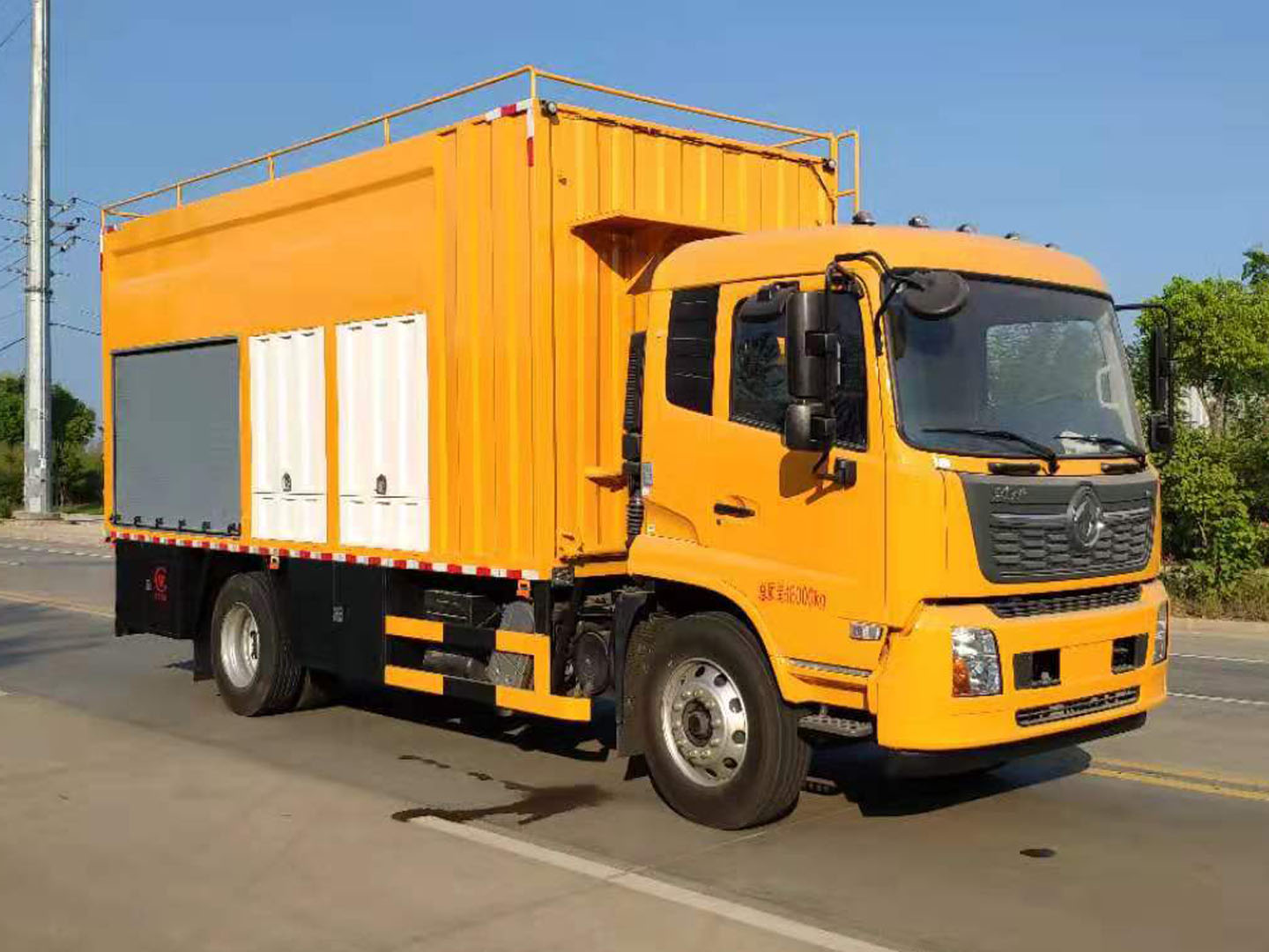 東風天錦吸污凈化車|四疊螺機污水凈化車